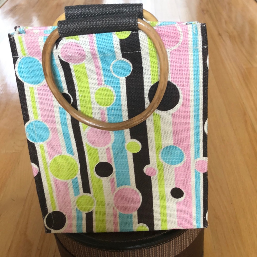 Canvas small bag with round wood handles 💕